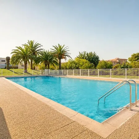 Appartement With Private Garden, Swimming Pool, And Tennis Court *